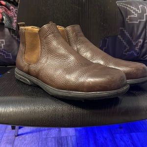 Steel toe work shoes